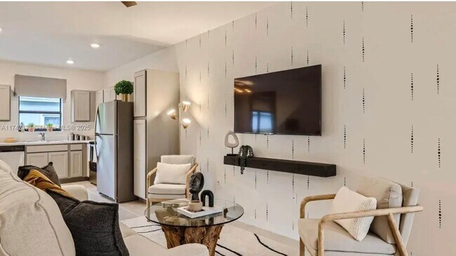 Photo - 322 NE 1st Ave