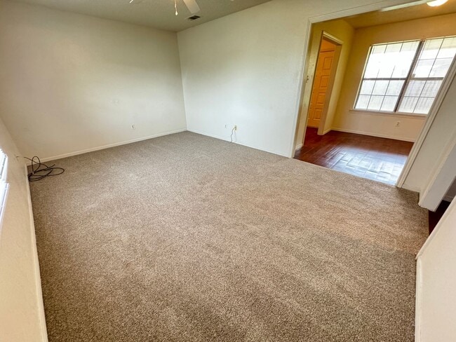 Photo - 3802 Hereford Ln Unit # B