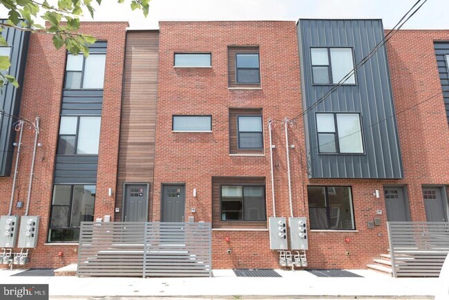 Building Photo - 1914 E Letterly St Unit 2 Rental