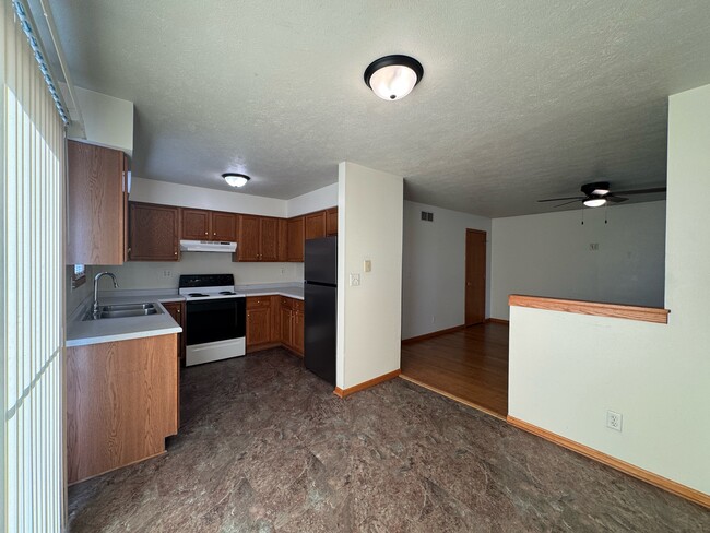 Photo - 610 Sydney Ave.