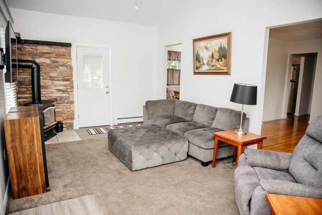 Photo - 7689 Dove Dr