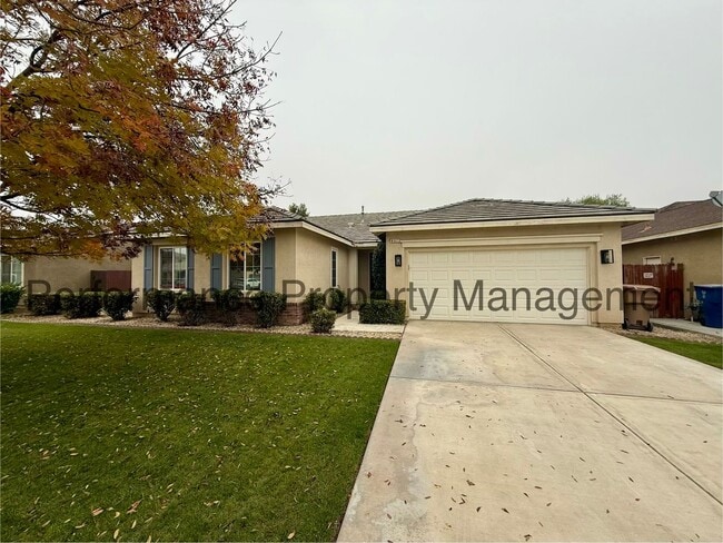 Stunning 4 Bed/3 Bath SW Bakersfield Home w/ Solar, RBP & $0 Deposit Option - Stunning 4 Bed/3 Bath SW Bakersfield Home w/ Solar, RBP & $0 Deposit Option