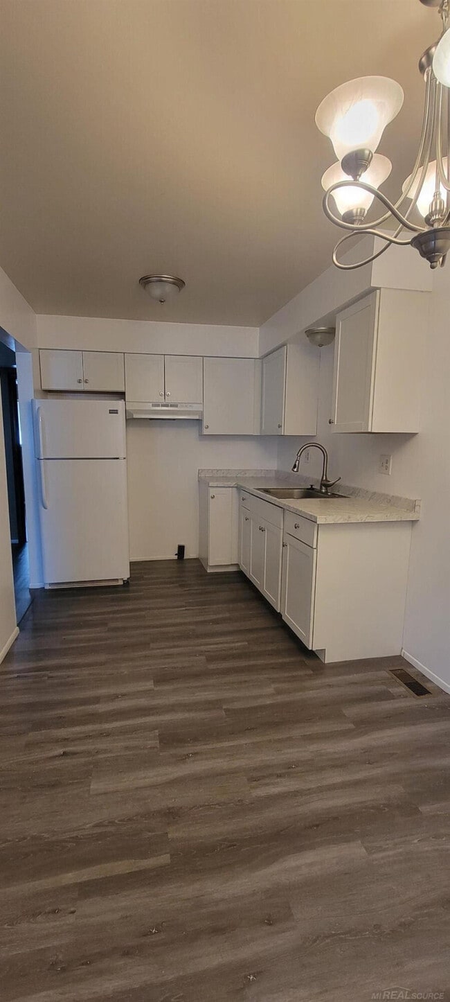 Photo - 22700 Stair St Unidad 3