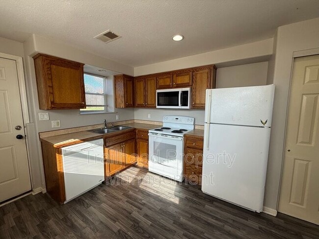 Photo - 1100 N Noland Rd