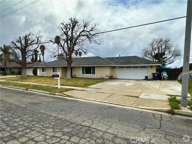 Building Photo - 27321 Meridian St Rental