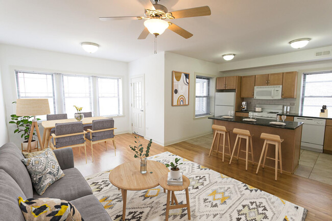 Building Photo - 5401-5405 S. Drexel Boulevard Rental