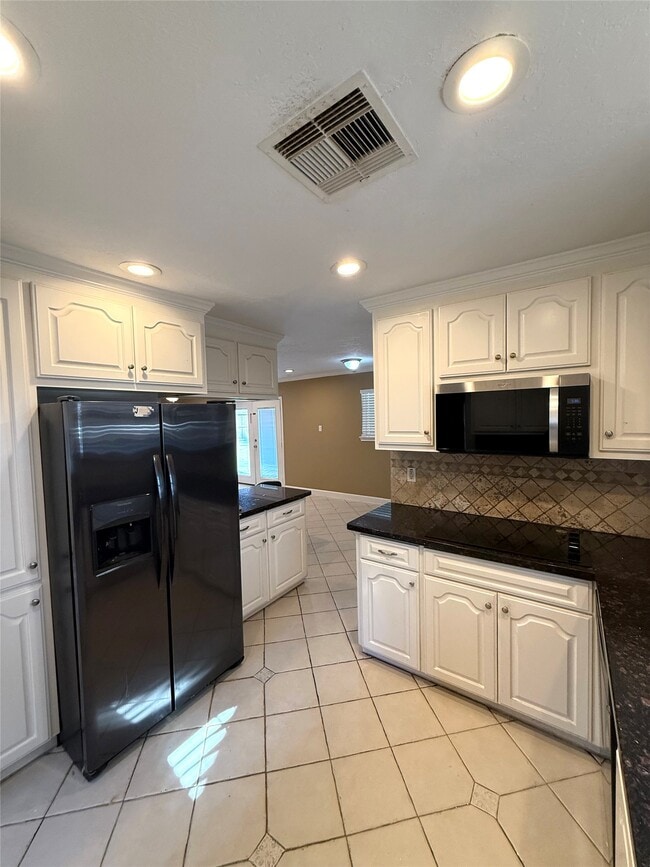 Photo - 5811 McKnight St