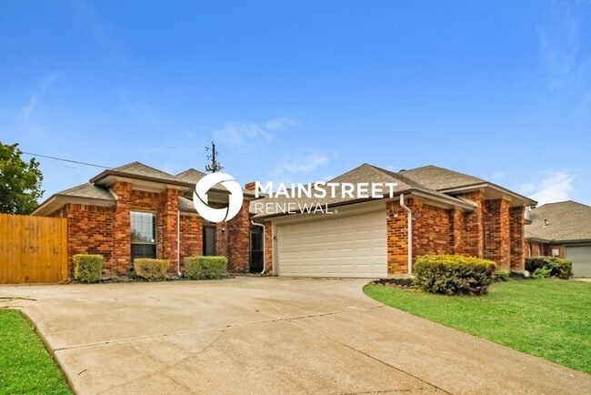 3 Bedroom Pet-Friendly Home in Carrollton, TX with Main Street Renewal