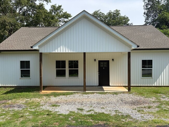 Building Photo - 6 Herring Ave