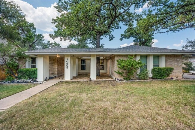 Building Photo - 10502 Spicewood Pkwy