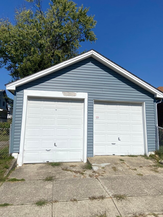 Photo - 5301 Hunter Ave