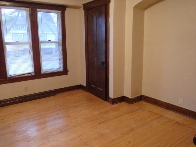 Photo - 320 S Grand Ave Unit Student Housing near Carroll University