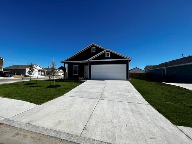 Building Photo - 2400 Fullmoon Dr