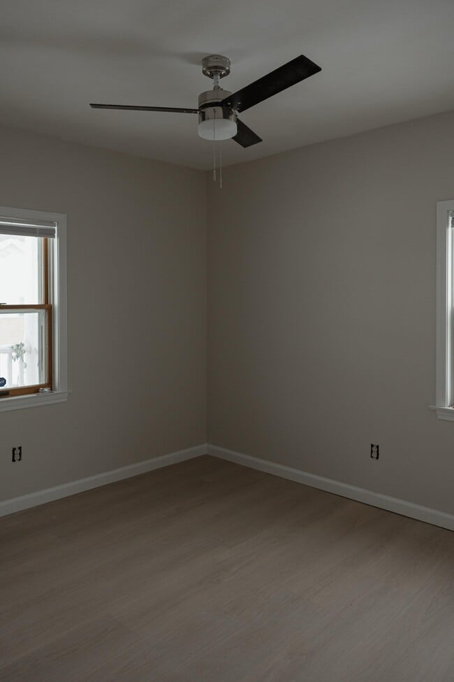 Building Photo - 204 Tucker Ave Unit 1