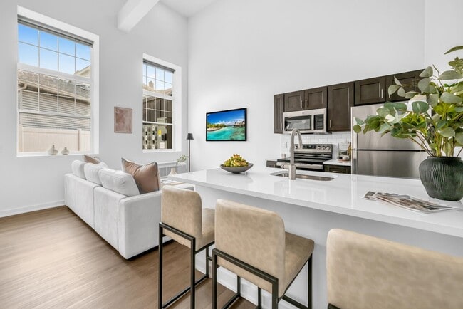 Photo - 315 Railroad Ave Unidad 114