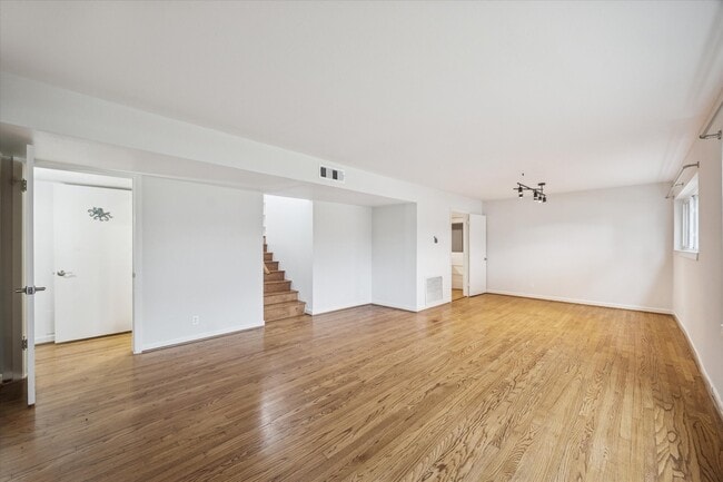 Photo - 10518 Moorberry Ln