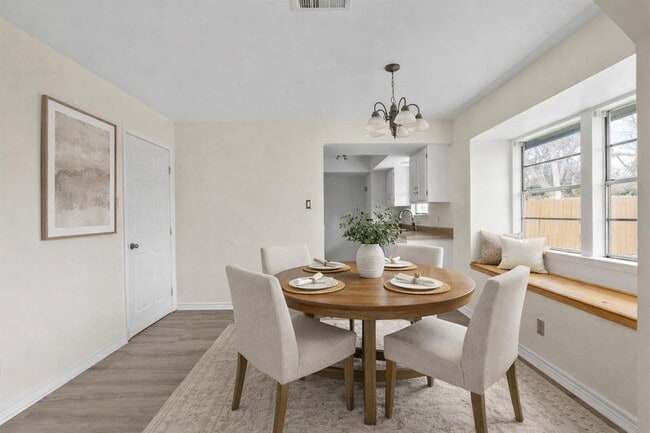 Photo - 9816 Teasdale Terrace