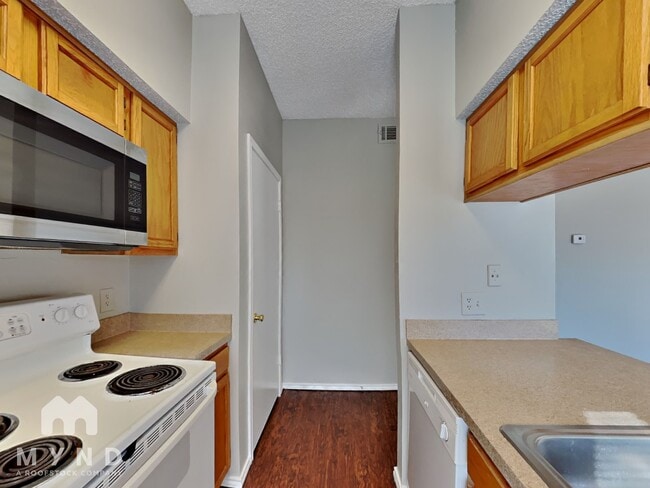 Photo - 9747 Whitehurst Dr Unidad 108