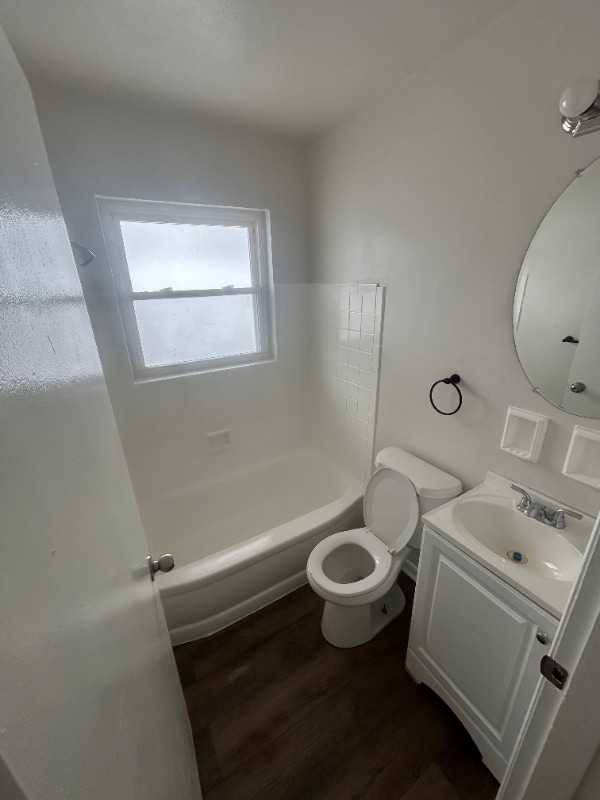 Photo - 2616 Newport Ave Unidad 5