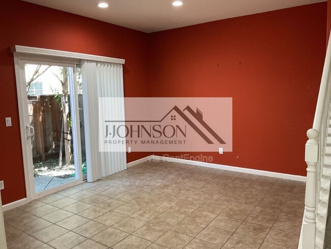 Photo - 26 S Hidalgo St