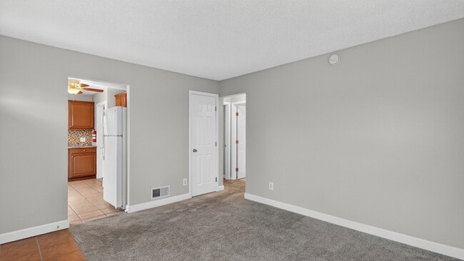 Photo - 648 Mayflower Ave