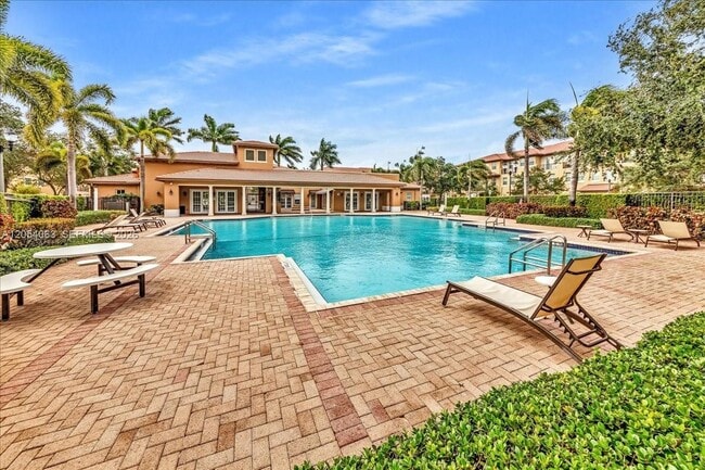Photo - 995 SW 147th Ave