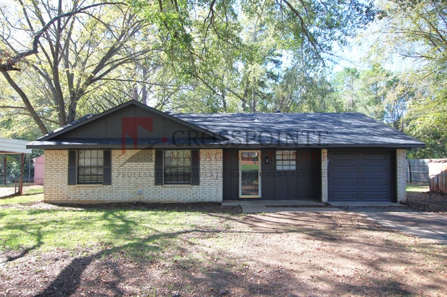 Building Photo - Remodeled 3-Bedroom, 1.5-Bath Retreat in North East Tyler!