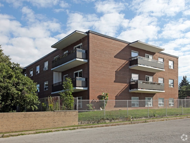 Photo - 506 Danforth Rd