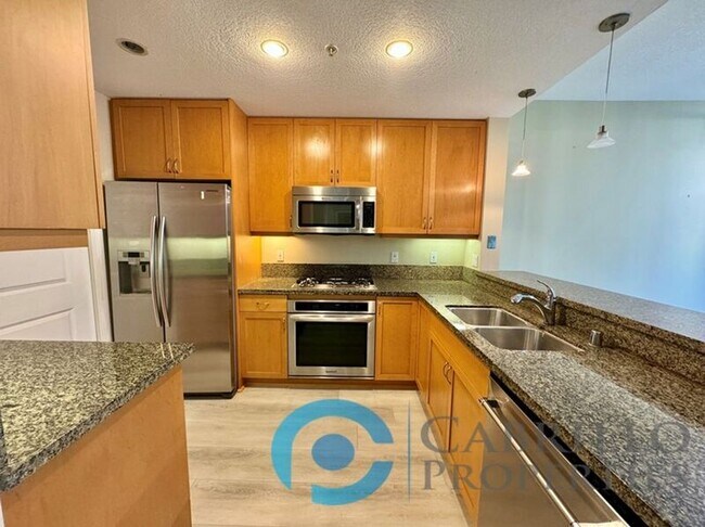 Photo - 850 Beech St