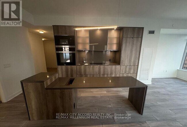 Photo - 11 Yorkville Ave Unité 3409