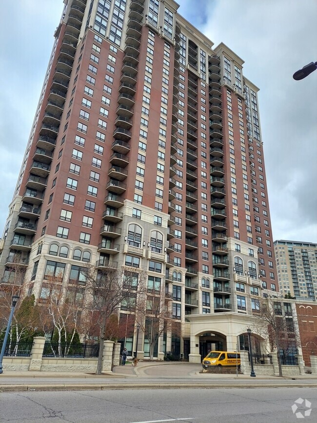 Building Photo - 500 E Grant St Unit 302 Rental