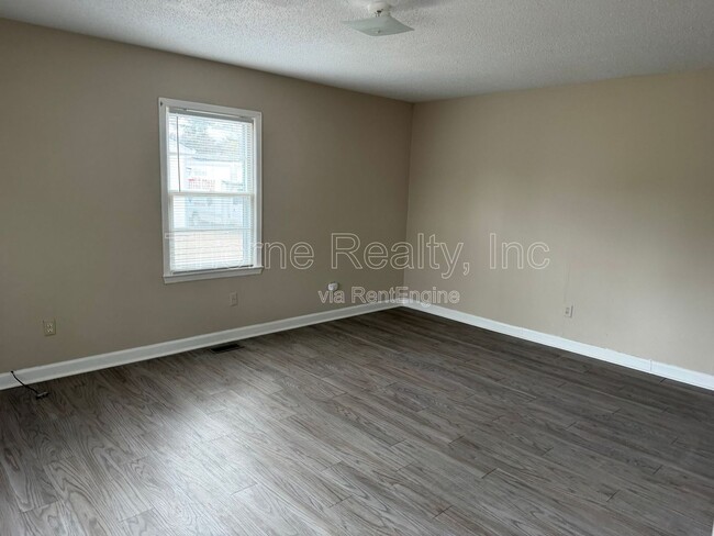 Photo - 1405 Cooper St