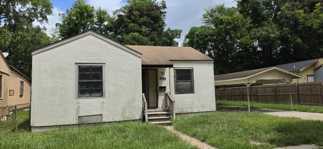 Building Photo - 3517 Chippewa St