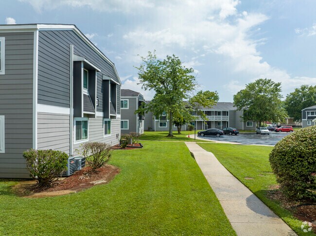 Summer Lodge Apartments