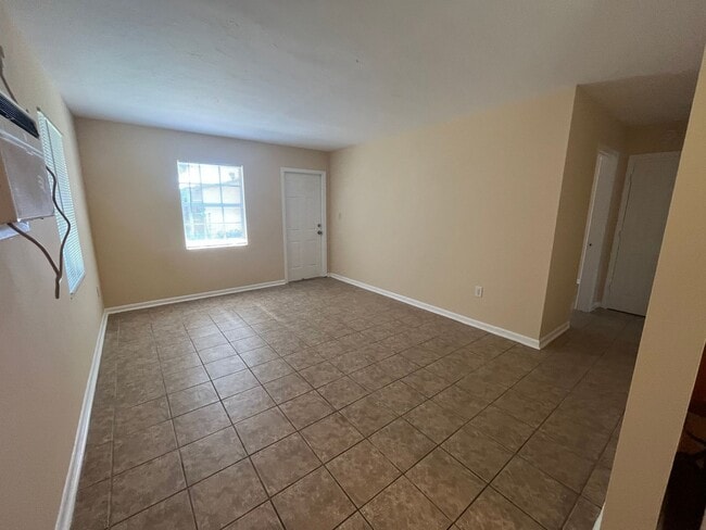 Photo - Balsamo Trust 182 Unit 2