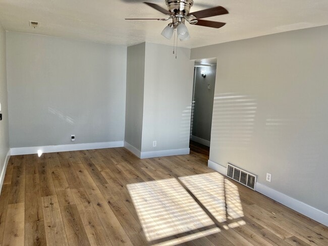 Photo - 342 W 4 plex Unit B