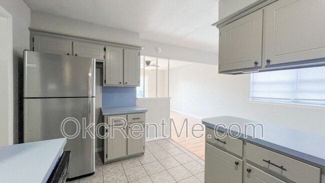 Photo - 126 NE 11th St