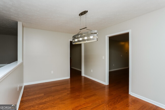 Photo - 1677 Pheasant Dr