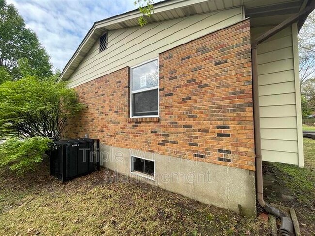 Photo - 1725 Orletto Way