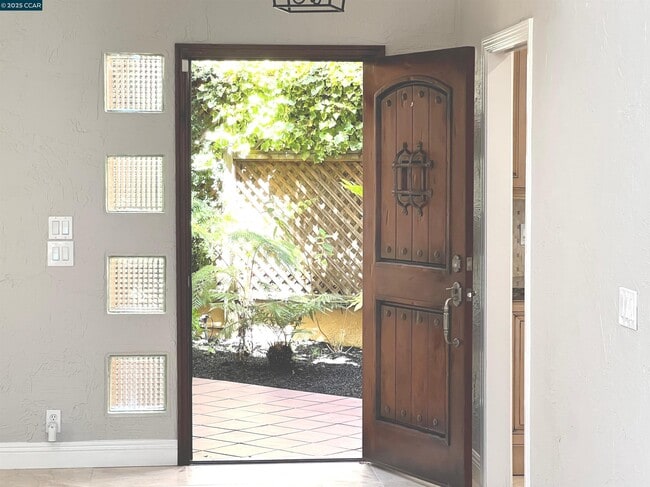 Photo - 120 Cortona Dr