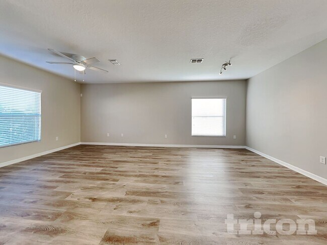 Photo - 13814 Crater Cir