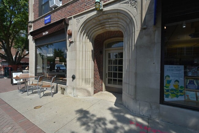 Photo - 809 Elm St Unit J09P