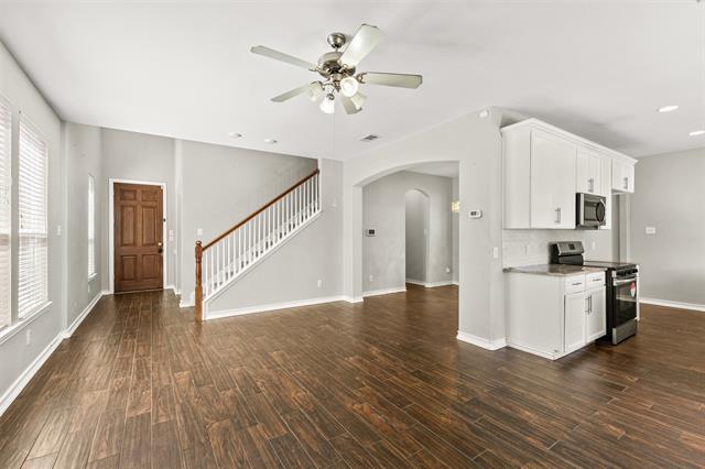 Photo - 15920 Alvarado Dr