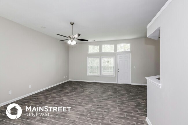 Photo - 10005 Dunfries Rd