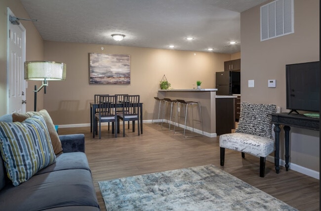 Photo - Greenbrier Apartments