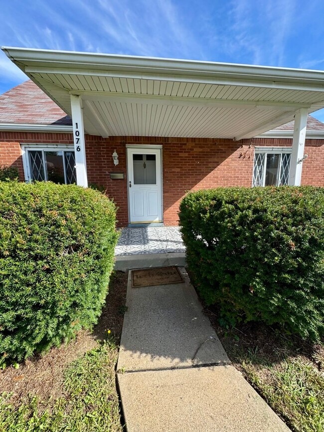 Photo - 1076 Thornwood Dr