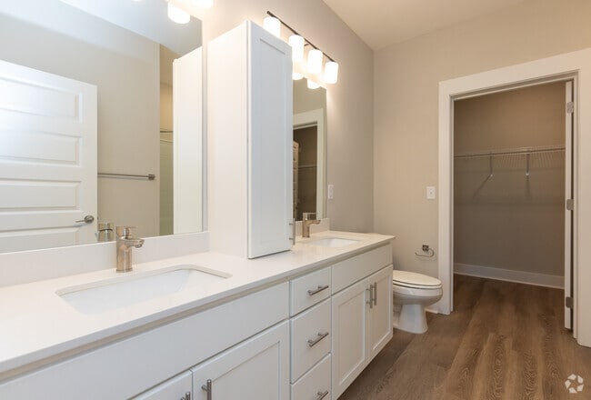 Hiker - 2BR,2BA