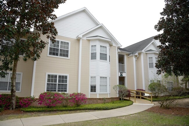 Building Photo - 1501 Partin Dr N Unit 232