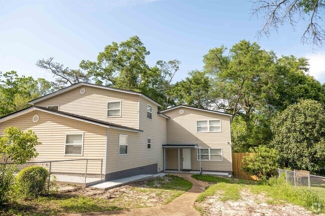 Building Photo - 3422 Orlando Dr Rental
