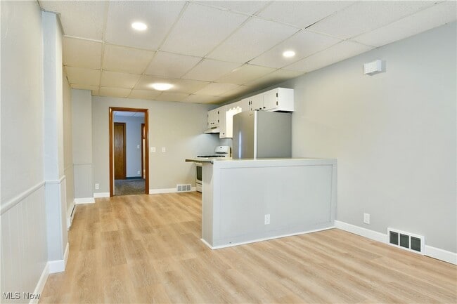 Photo - 401 Williams St SE Unit Apt 1